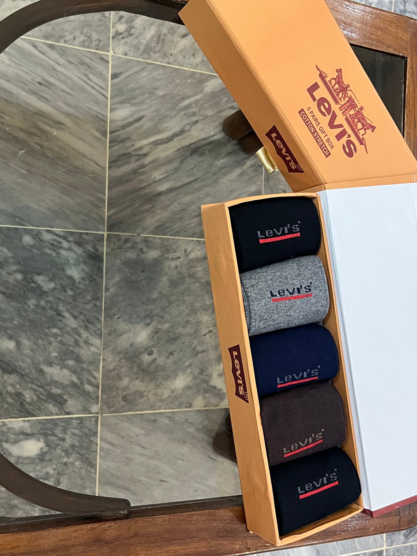 Levis Premium Quality Gift Pack of 5 Socks