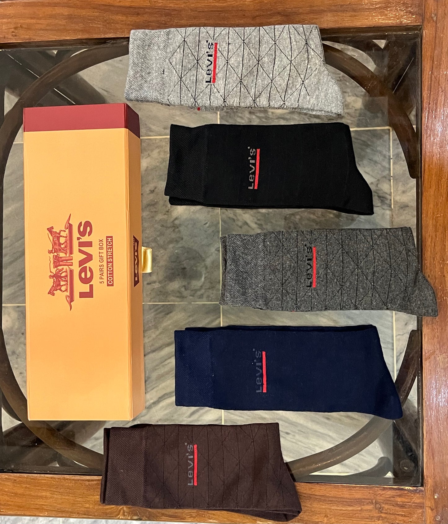 Levis Gift Pack of 5 with Unique Pattern Socks